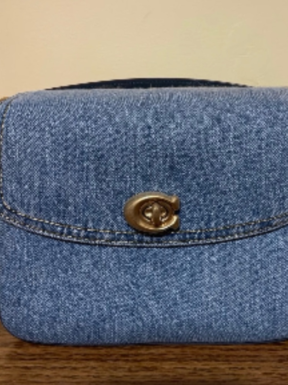 Authentic Coach Cassie 19 crossbody - Picture 6 of 7